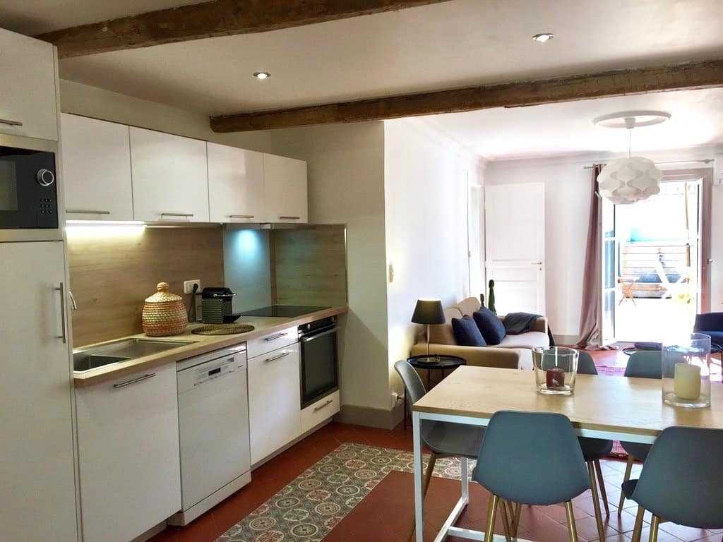 Cuisine Appartement Côté Terrasse piscine Terrasse sur Cour Avignon Location vacances