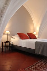 Appartement CT Chambre voutée ogive minimalism vintage design