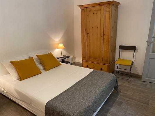 Chambre Ambrée Minimalism Design Interior Decoration Vintage