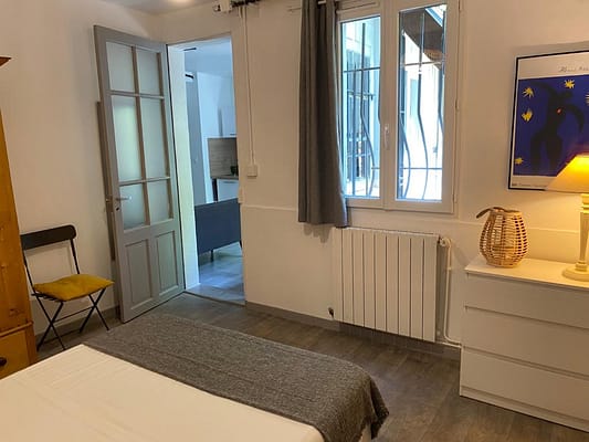Chambre Ambrée Minimalism Design Interior Decoration Vintage