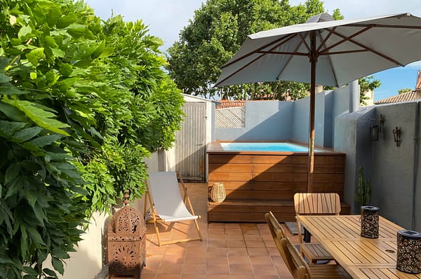 location appartements avignon terrasse sur cour location Terrace pool minimalism design avignon réservation & disponibilités