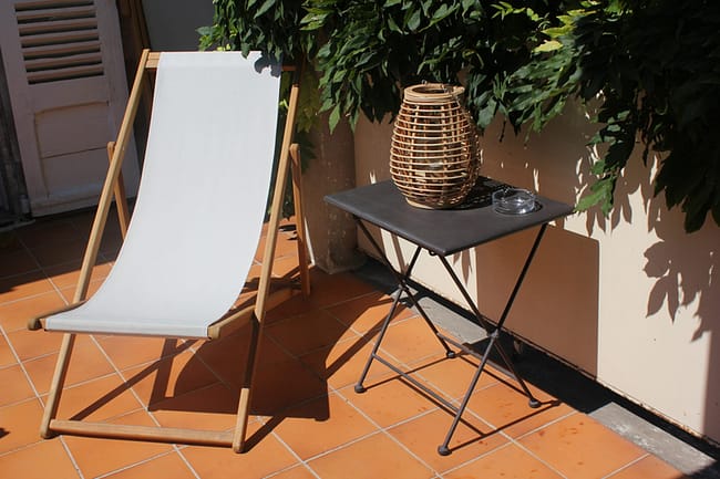 Côté Terrasse avec piscine soleil Terrasse sur Cour location Avignon