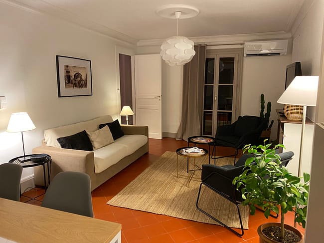 avignon terrasse sur cour appartement piscine minimaliste