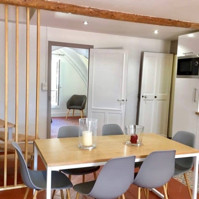 Cuisine Appartement Côté Terrasse piscine Terrasse sur Cour Avignon Location vacances