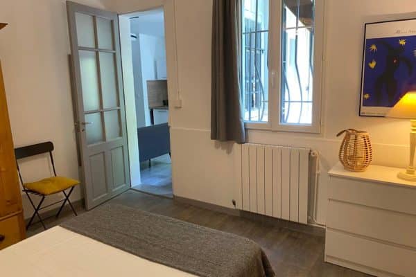 Chambre Ambrée Minimalism Design Interior Decoration Vintage