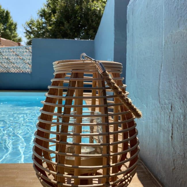 Côté Terrasse avec piscine soleil Terrasse sur Cour location vacances Avignon