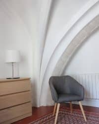 Appartement CT Chambre voutée ogive minimalism vintage design