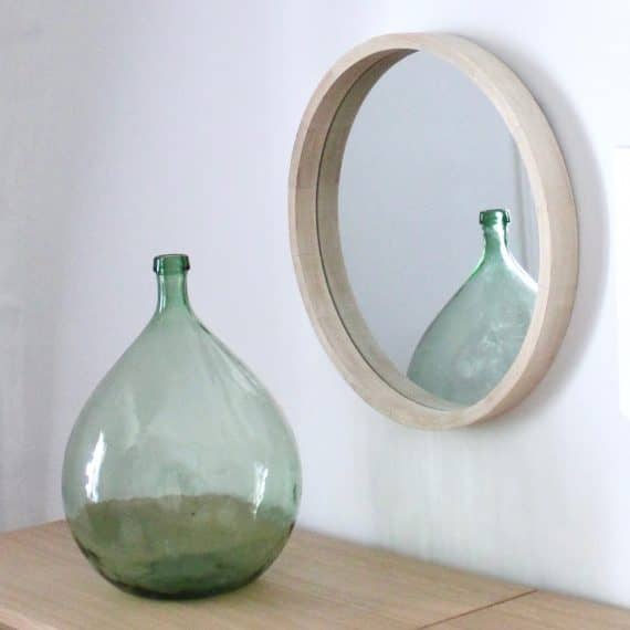 CT Chambre Chapelle Cocoon minimalism vintage design decoration interior vase jade vert miroir réservation contact accès